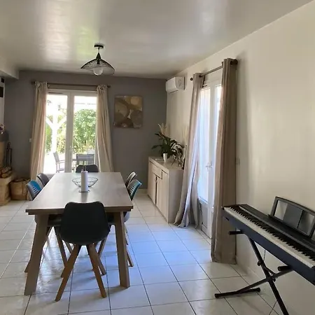 Villa cosy avec piscine au calme entre mer et montagne *