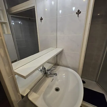 Hébergement de vacances Villa cosy avec piscine au calme entre mer et montagne *