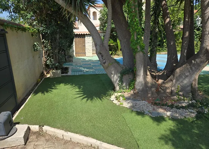 Cosy Avec Piscine Au Calme Entre Et Montagne Hébergement de vacances Claira