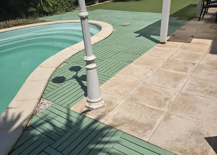 Cosy Avec Piscine Au Calme Entre Et Montagne Hébergement de vacances